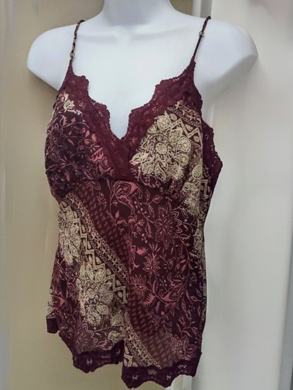 Sexy Cami Maroon & Tan Lacy Tank Top Rose Gold Fancy Floral Metallic